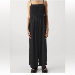 NWT GAP smocked spaghetti strap, top flowy cotton wide leg romper in black size